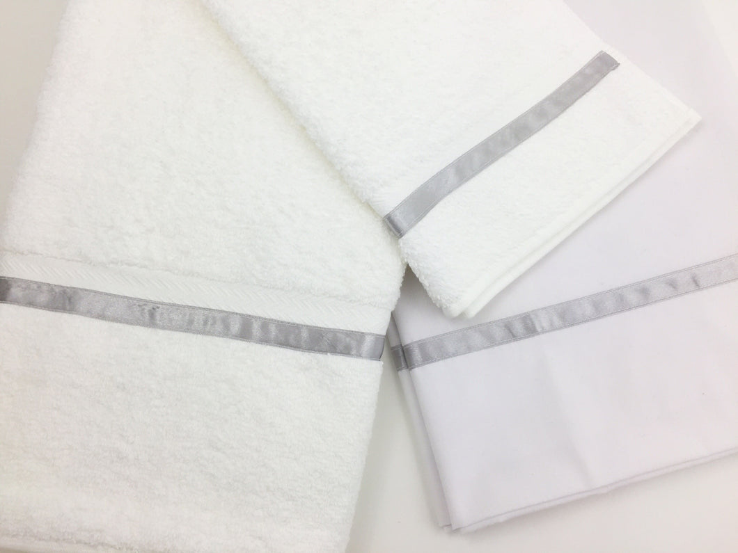 3pc Lathopana Set with Large Bath Towel, Hand Towel, Oil Sheet T24545