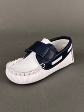 Load image into Gallery viewer, White and Navy Blue Leather Moccasin Crib Shoe with Velcro Strap
