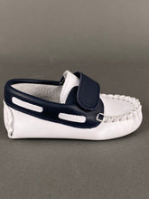 Load image into Gallery viewer, White and Navy Blue Leather Moccasin Crib Shoe with Velcro Strap

