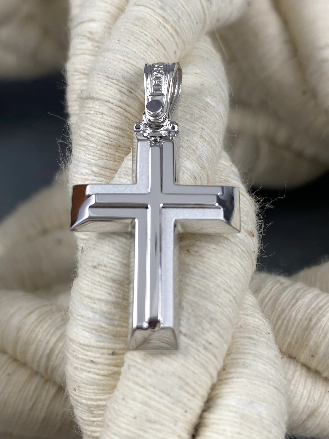 Triantos 14k White Gold Cross Polished and Brushed 22112