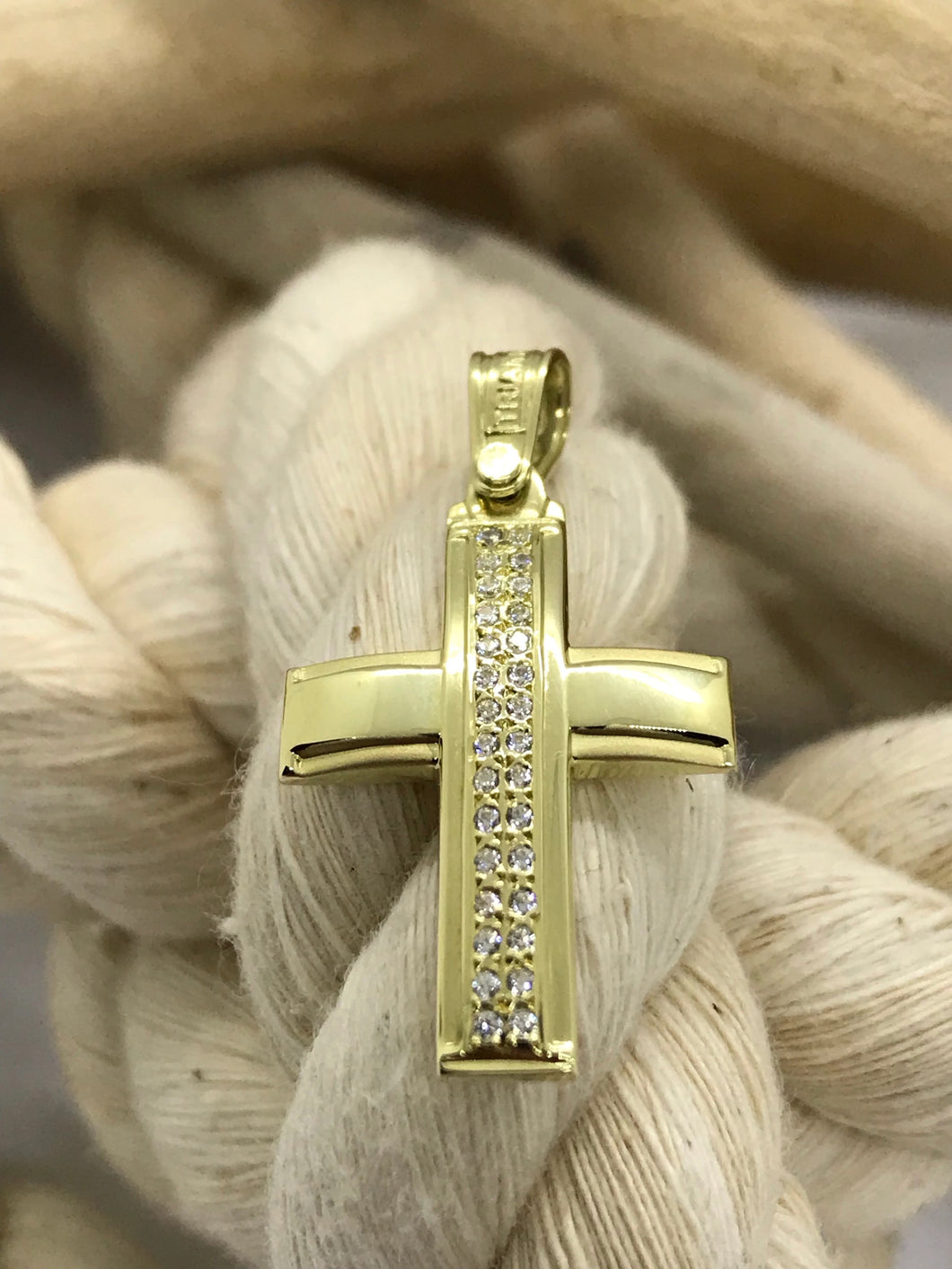 Triantos 14k yellow gold brushed and polished with precious stones 222214
