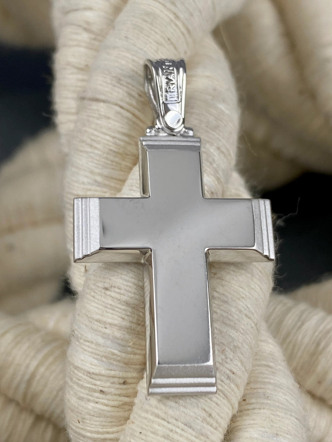 Triantos 14k White Gold Cross Polished and Brushed 22110