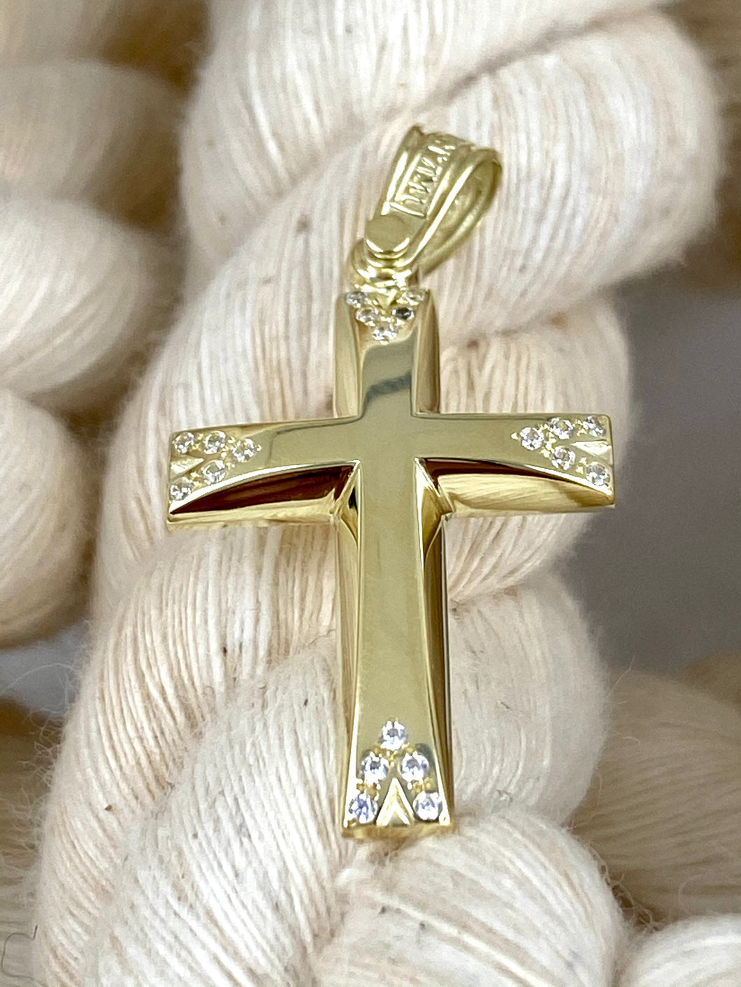 Triantos 14k Yellow Gold Cross 72